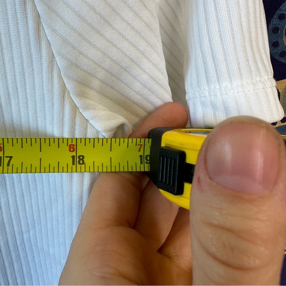 🦋5/20$🦋 CALIA by Carrie Underwood ribbed athletic top - Picture 9 of 9